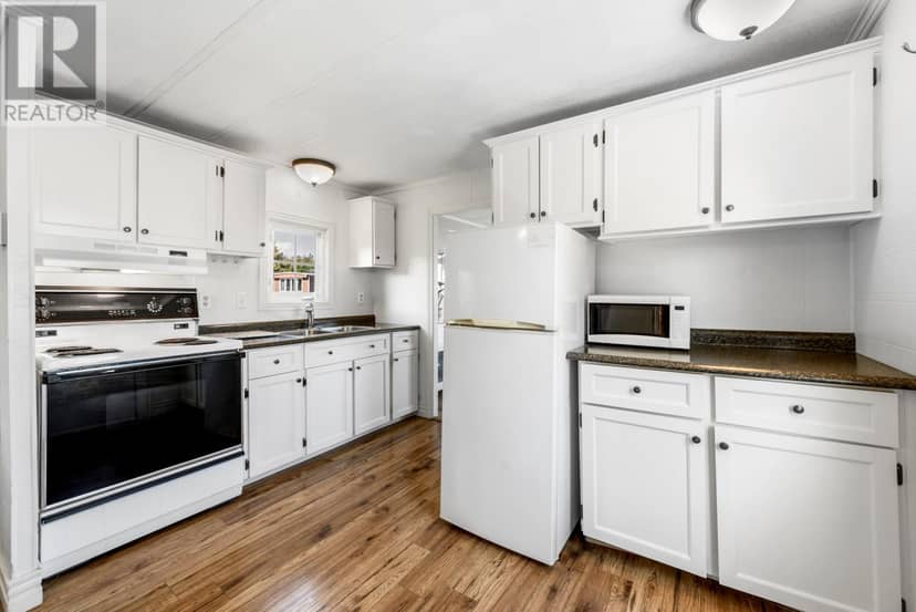 18 Meadowbrook Park Road, St. John's, photo 8