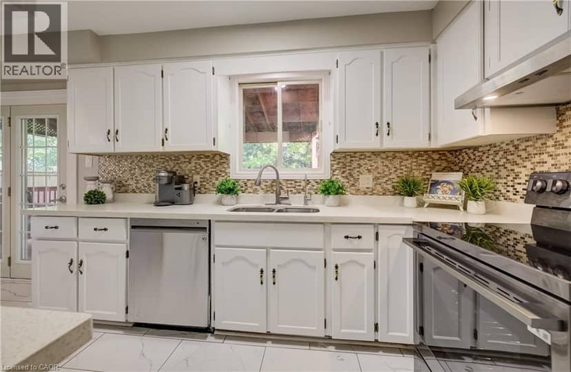 590 WILLOW Road — photo 16 of 40