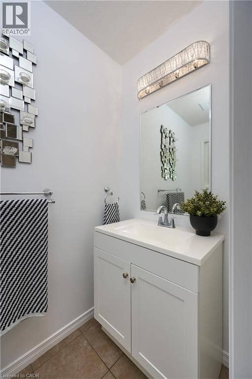 6 UPPER MERCER Street Unit# A1 — photo 7 of 40