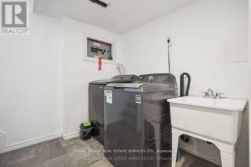 256 Zelda Crescent — photo 19 of 25