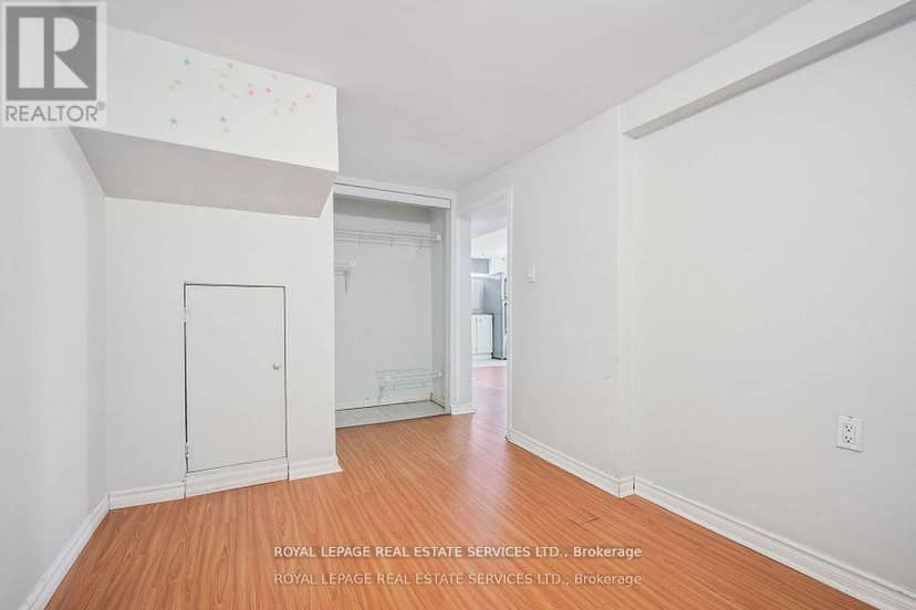 256 Zelda Crescent — photo 25 of 25