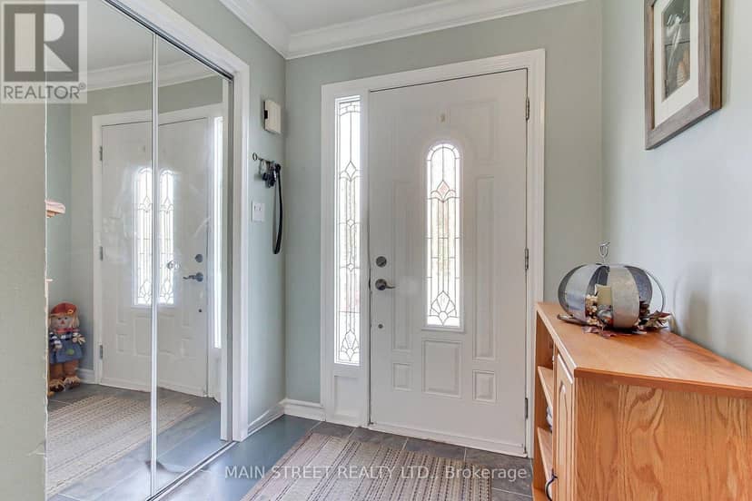 61 Hudson Crescent, Bradford West Gwillimbury, photo 5