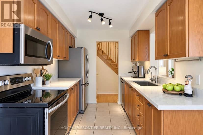 65 Maffey Crescent — photo 11 of 24