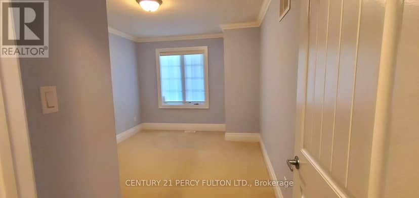 31 Greenway Drive — photo 13 of 34