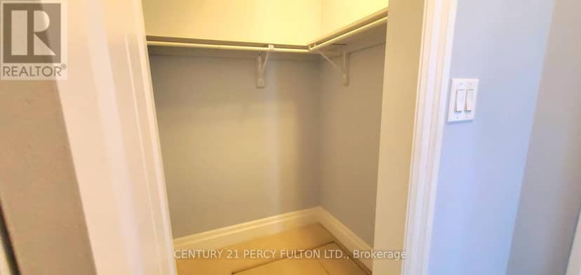 31 Greenway Drive — photo 15 of 34