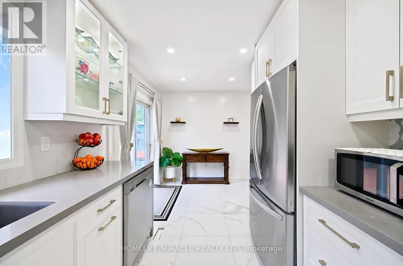1552 Harwood Drive — photo 19 of 40