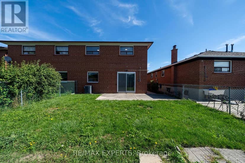 12 Paradelle Crescent — photo 33 of 40