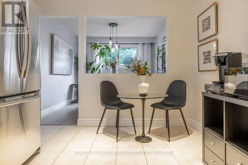 2697 Hollington Crescent — photo 11 of 28