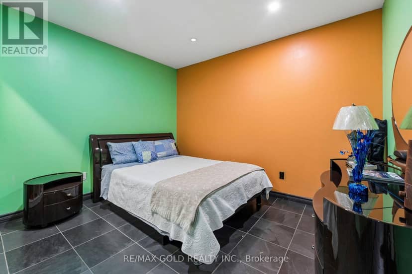 15252 Chinguacousy Road — photo 32 of 40