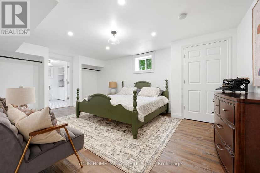 4925 Trafalgar Road — photo 36 of 40