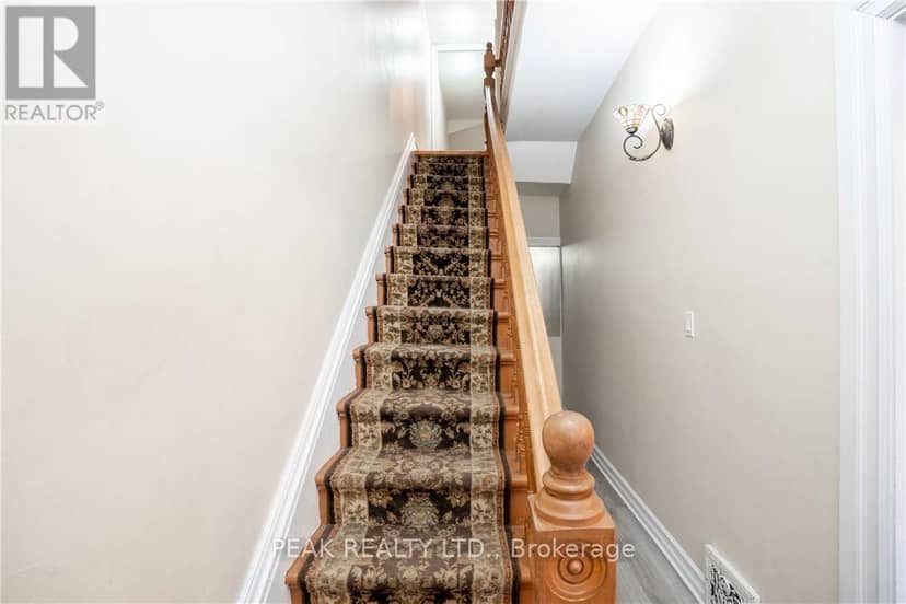 127 East Avenue S — photo 12 of 36