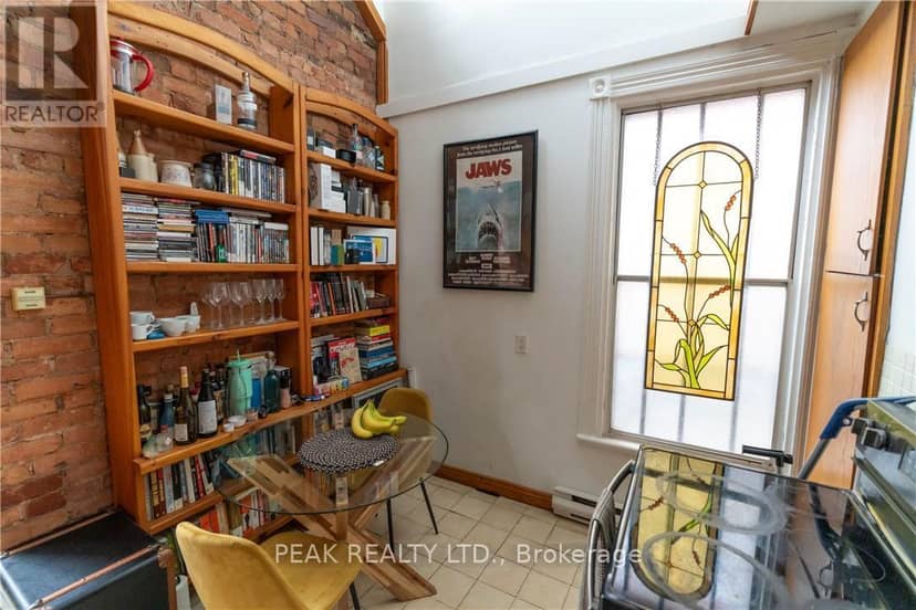 127 East Avenue S — photo 26 of 36