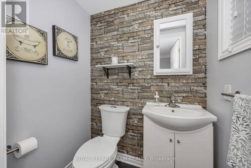 410 Clothier Street W — photo 19 of 40