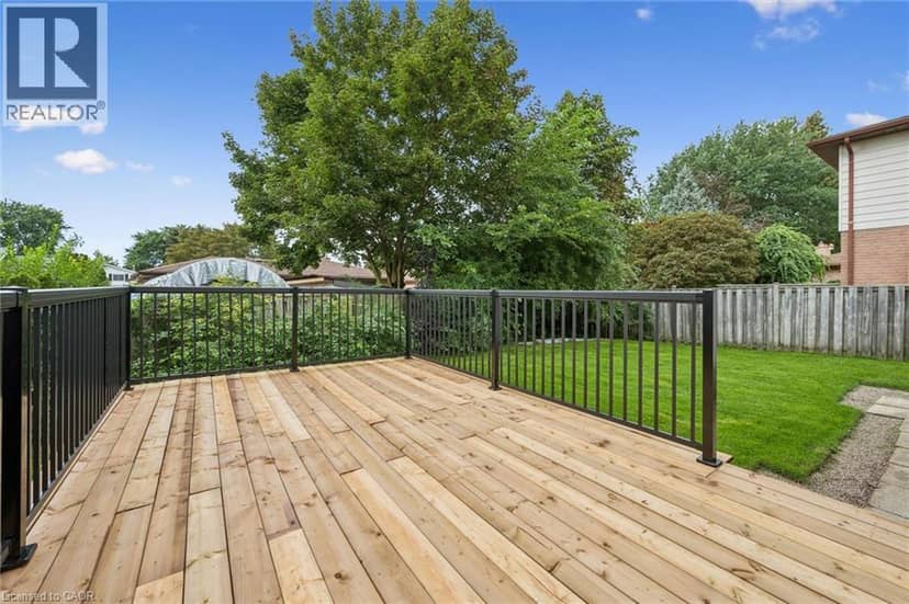 109 DEERBERRY Place — photo 34 of 38