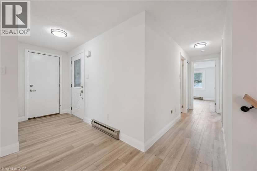 109 DEERBERRY Place, Waterloo, photo 3