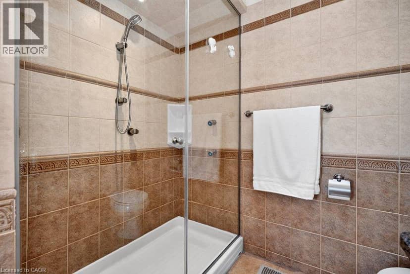 102 BIRCHLAWN Drive — photo 29 of 40