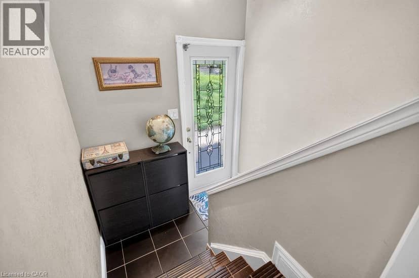 102 BIRCHLAWN Drive — photo 30 of 40