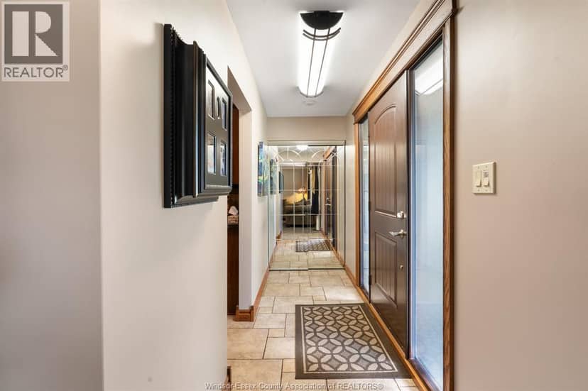 179 Grant AVENUE — photo 4 of 40