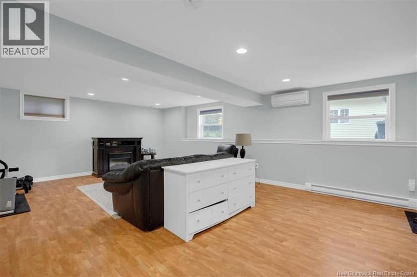 27 Cove Crescent — photo 23 of 40