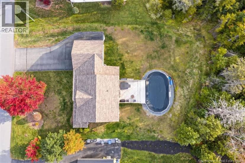 27 Cove Crescent — photo 34 of 40