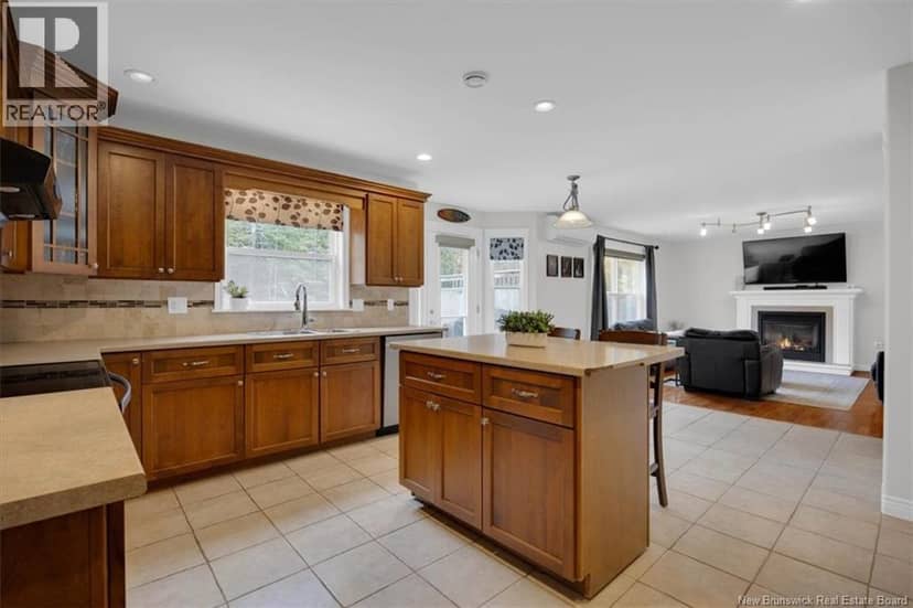 27 Cove Crescent — photo 10 of 40
