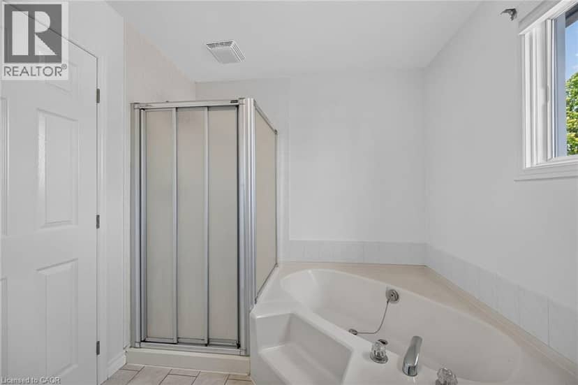21 SPRINGGARDEN Crescent — photo 22 of 40