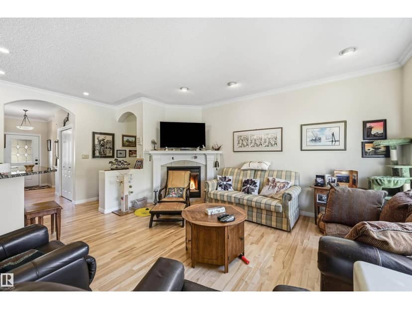 #11 170 Kingswood Bv — photo 14 of 36