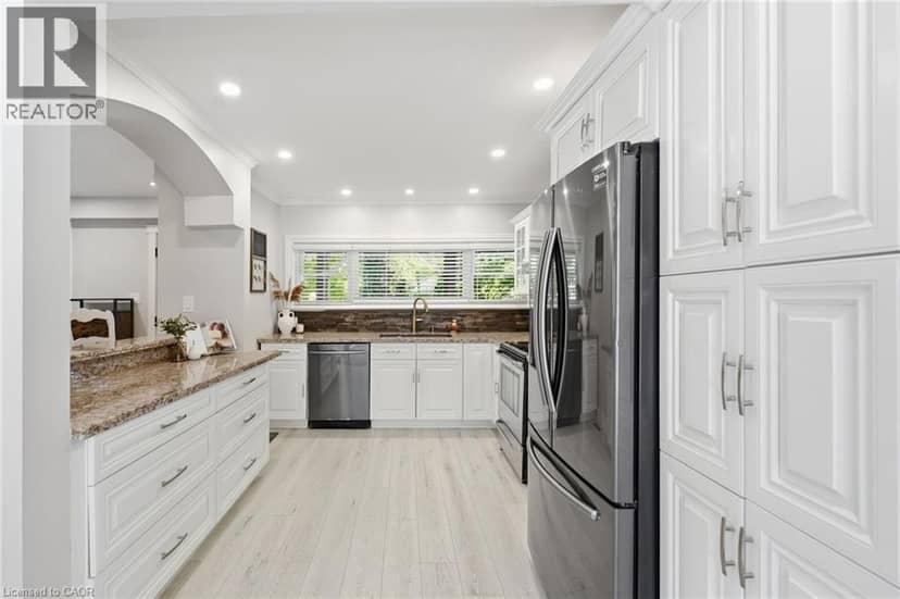 346 HAWKRIDGE Avenue — photo 12 of 40