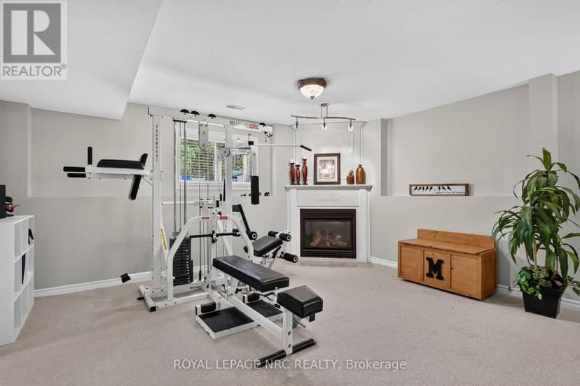 3584 Carver Street — photo 23 of 39