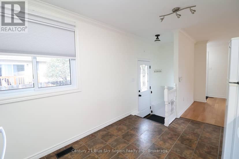 107 Strathcona Drive — photo 10 of 37