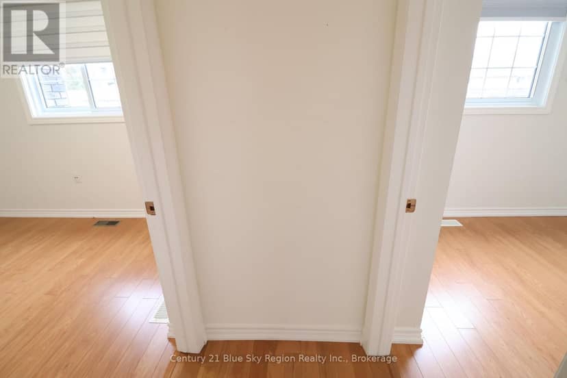 107 Strathcona Drive — photo 16 of 37