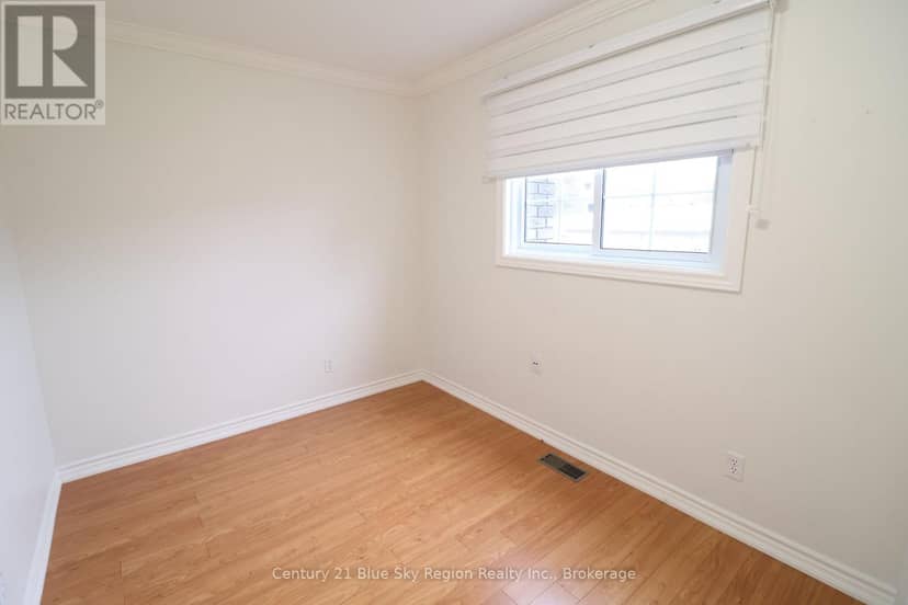107 Strathcona Drive — photo 17 of 37
