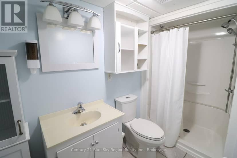 107 Strathcona Drive — photo 25 of 37