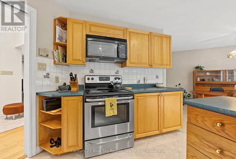 35 Janey Avenue — photo 15 of 40