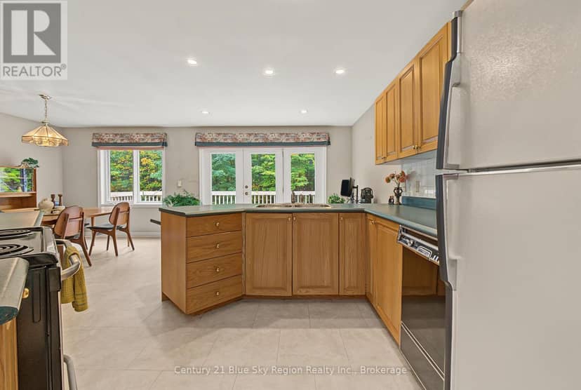 35 Janey Avenue — photo 16 of 40