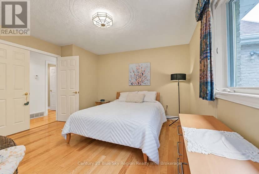 35 Janey Avenue — photo 22 of 40