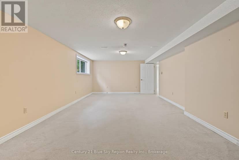 35 Janey Avenue — photo 36 of 40