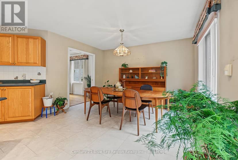 35 Janey Avenue — photo 9 of 40