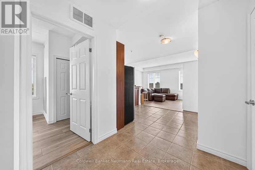 311 - 2 Colonial Drive, Guelph, photo 5