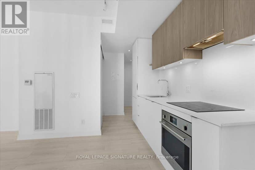 1805 - 161 Roehampton Avenue — photo 9 of 32
