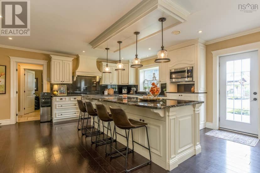 1563 Sarah Drive — photo 13 of 40