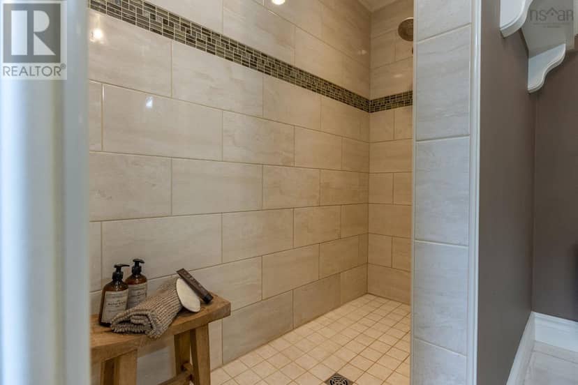 1563 Sarah Drive — photo 29 of 40