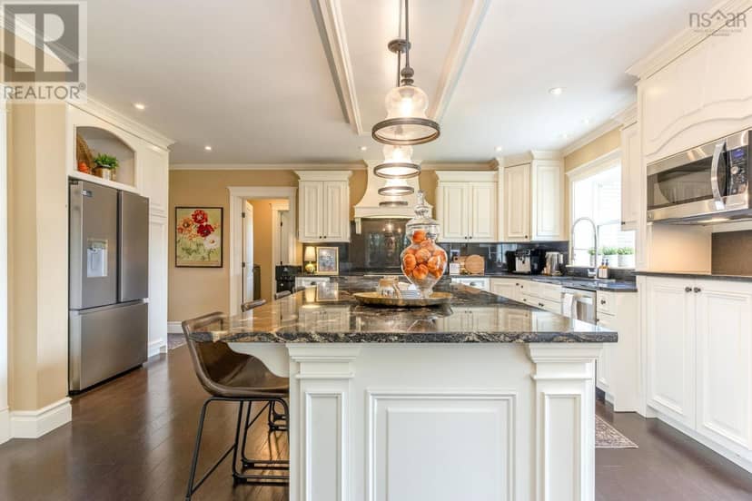 1563 Sarah Drive — photo 15 of 40