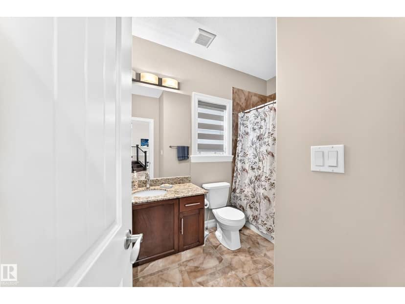 7211 170 AV NW — photo 30 of 40