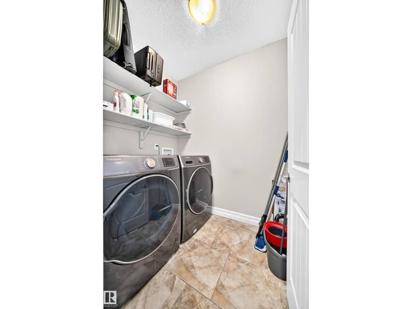 7211 170 AV NW — photo 31 of 40