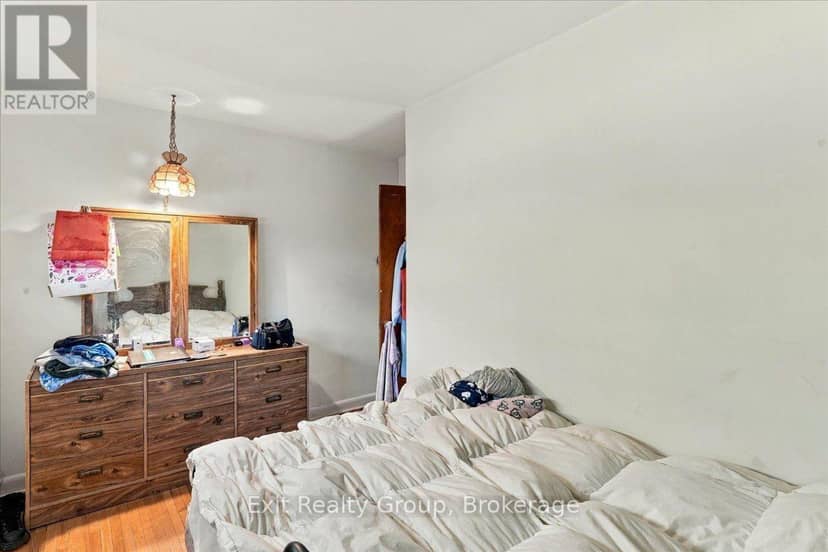196 Yeomans Street — photo 19 of 37