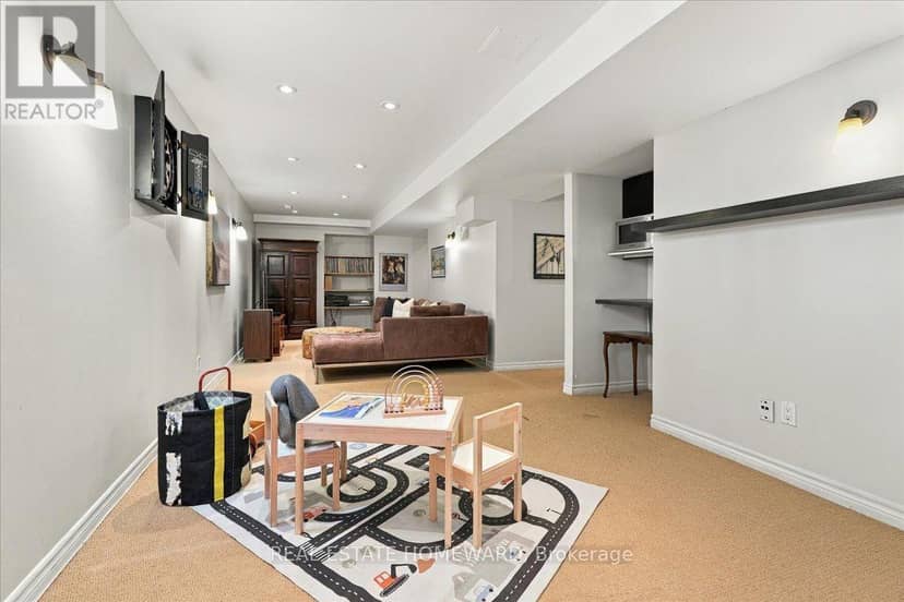35 Springbank Avenue — photo 35 of 40