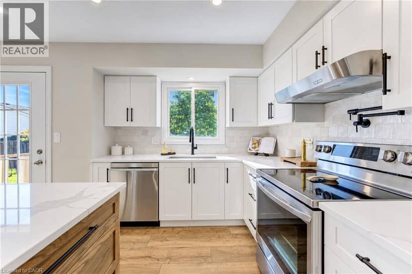 23 JACOB Street W — photo 12 of 40