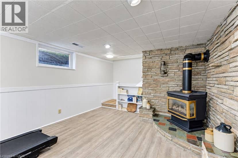 23 JACOB Street W — photo 33 of 40