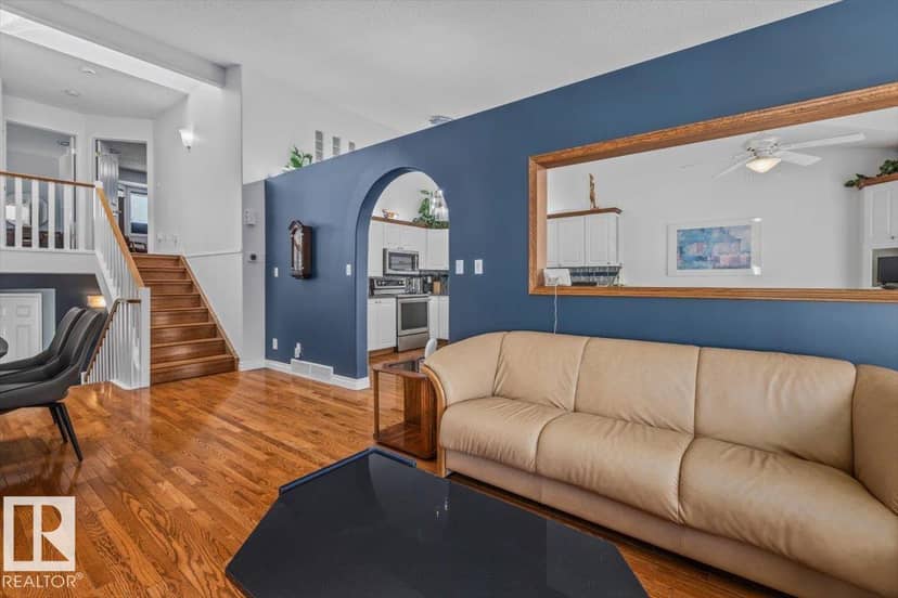 #10 85 Gervais Rd — photo 9 of 40